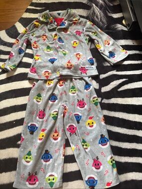 Baby Shark toddler pj set